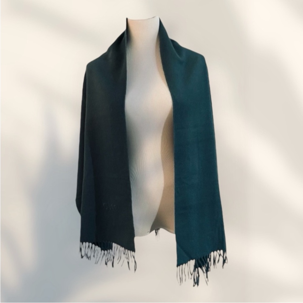 GUCCI 100% Cashmere shawl wrap scarf New! - Picture 3 of 14